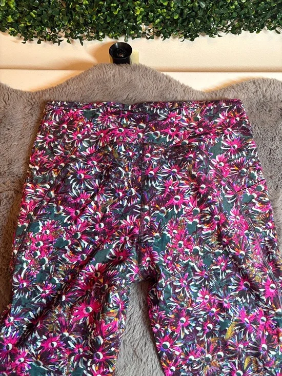 lululemon athletica Floral Print Leggings Size 12 - Picture 3 of 6
